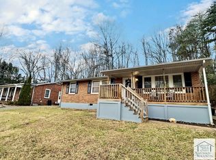 942 Banks Road Ext, Martinsville, VA 24112