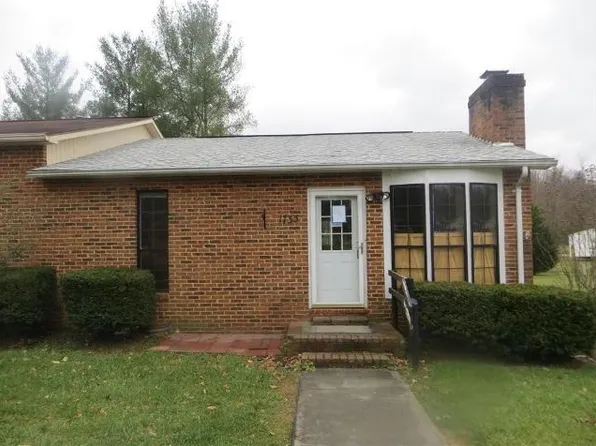 1735 Todd Dr, Johnson City, TN 37604