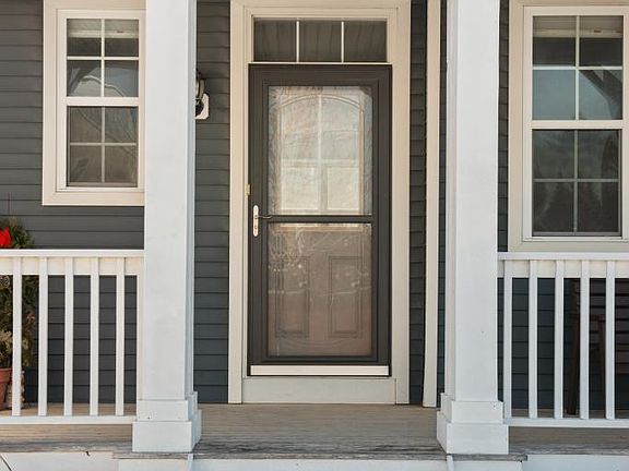 4th image of 1807 Cherry Cir