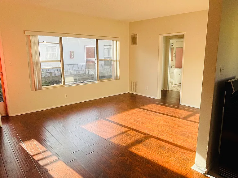7719 Hampton Ave #12 — Photo 5