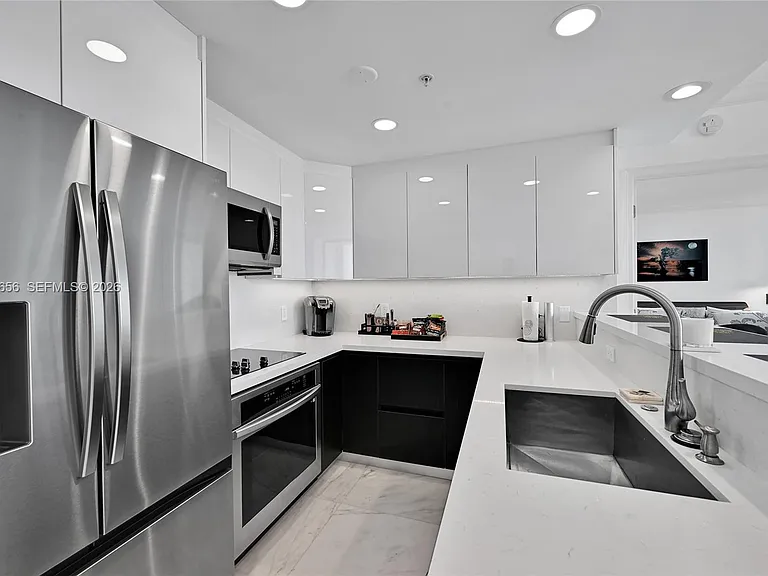 3350 SW 27th Ave #1908 — Photo 9
