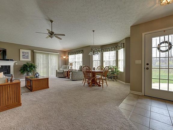5th image of 783 Lakeside Dr
