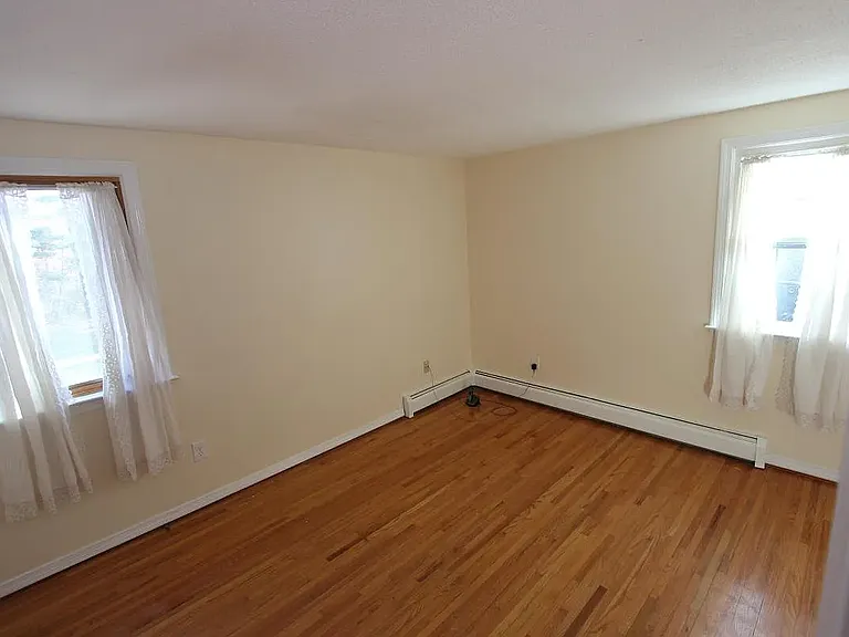 8 Maplewood Dr — Photo 13