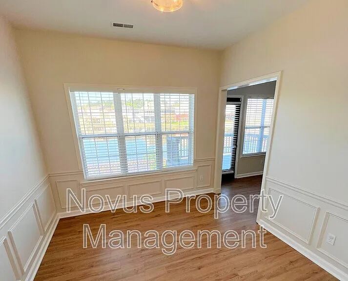 106 Turtle Pointe Dr — Photo 3