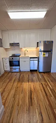 Rented by Metro Park Realty Inc | media 9