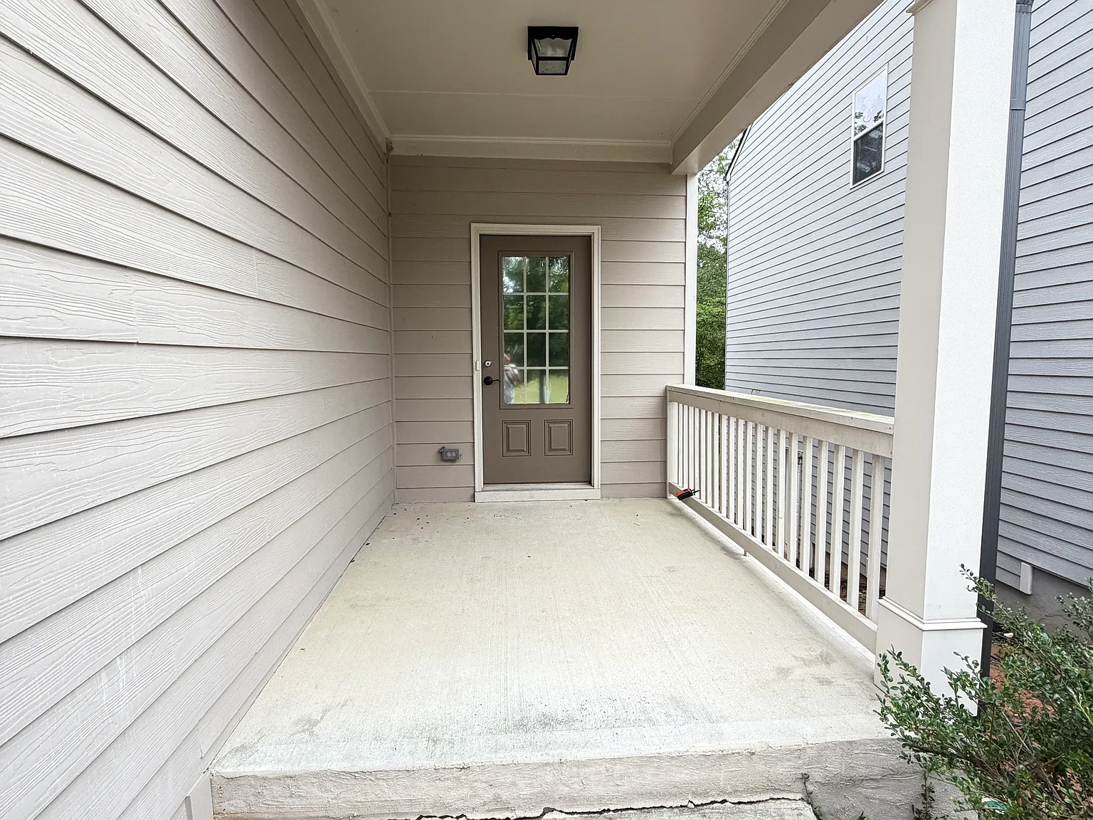 4 bed, 2.5 bath, 2336 sqft, $2,150 — Photo 3