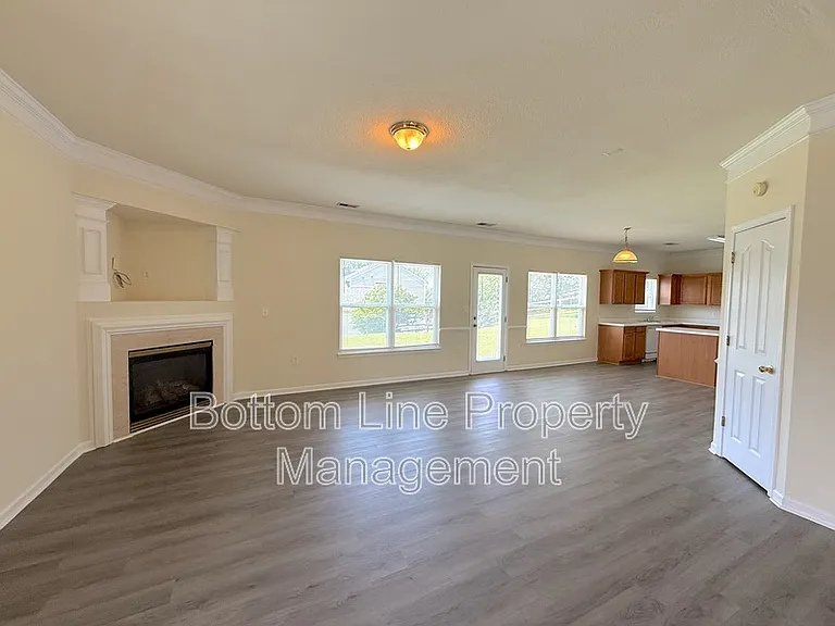 6926 Brandon Chase Ln — Photo 3
