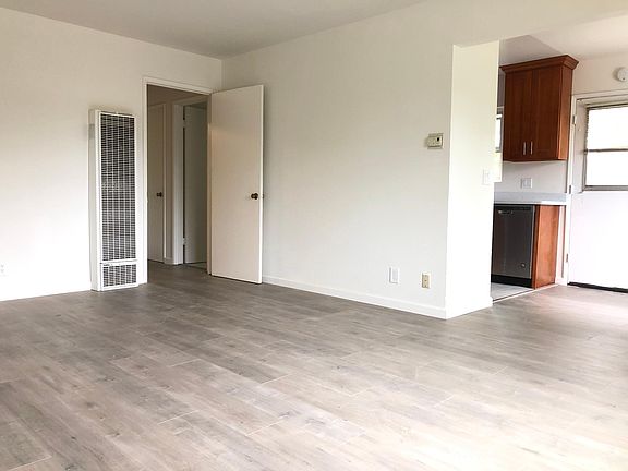 4th image of 2891 Alma St