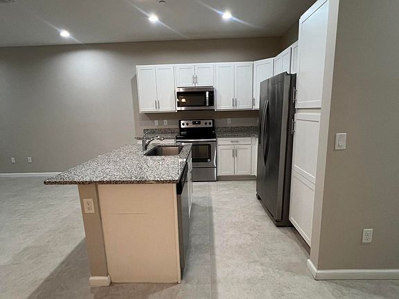 3rd image of 14404 Emerald Place Way #14404