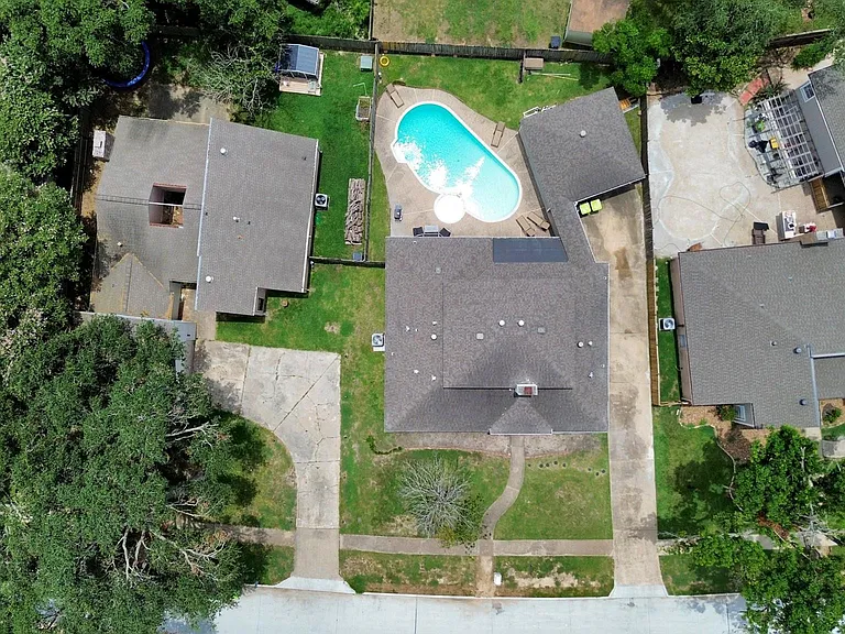 15711 Creekhaven Dr — Photo 36
