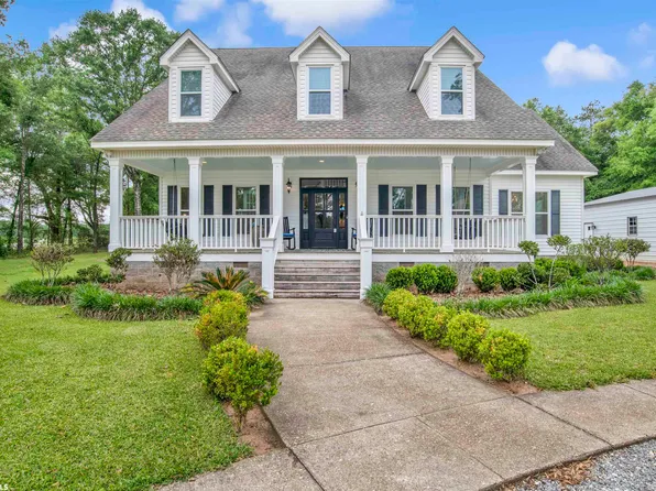 6701 Charlie Ln, Wilmer, AL 36587