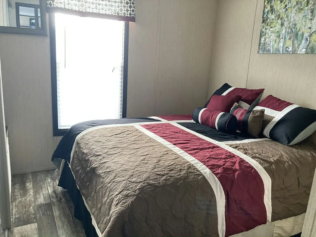 1 bed, 1.0 bath, 385 sqft, $1,200 — Photo 4