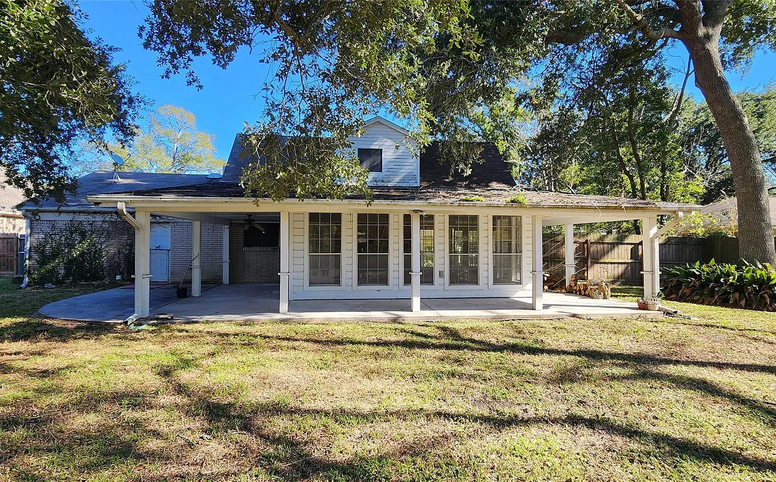 3 bed, 2.0 bath, 1729 sqft, $2,400 — Photo 4