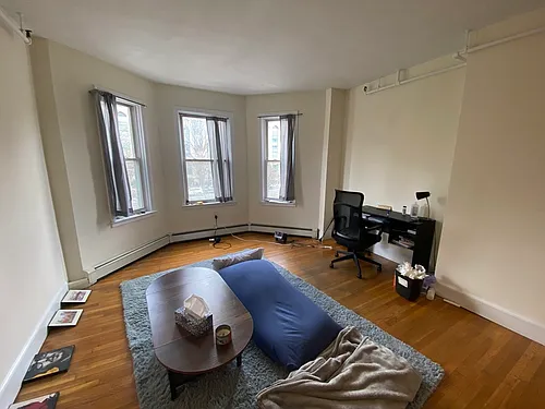 712 Commonwealth Ave #2 Photo 1