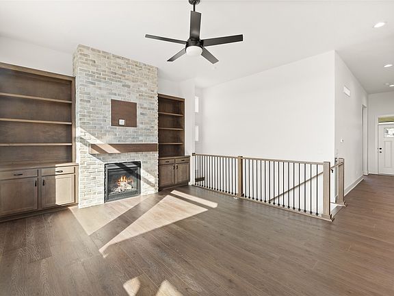 4th image of 2570 SE Kettleridge Ln