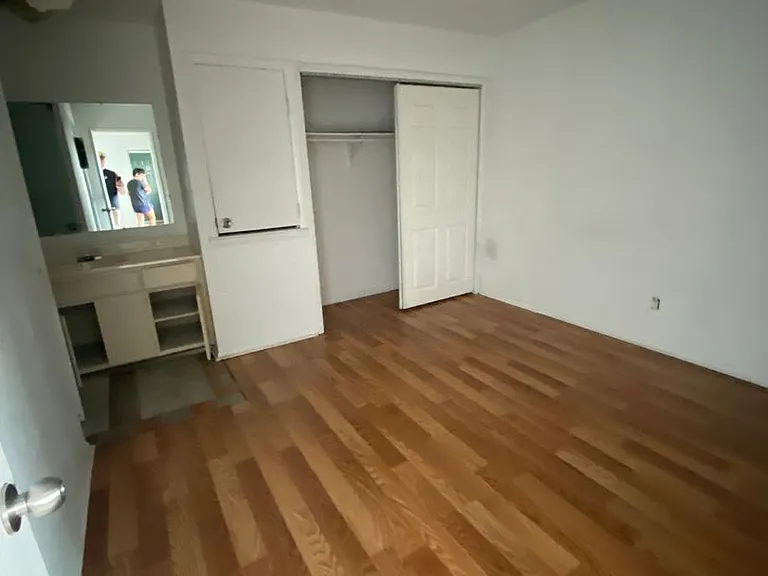 4501 Yorkshire Dr — Photo 3