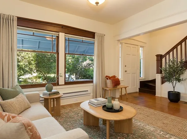Evanston Apartments - Located on the north side of Fremont, 4318 Evanston Ave N, Seattle, WA 98103