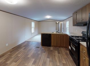 5770 State Highway 211 E #16, Lumberton, NC 28358