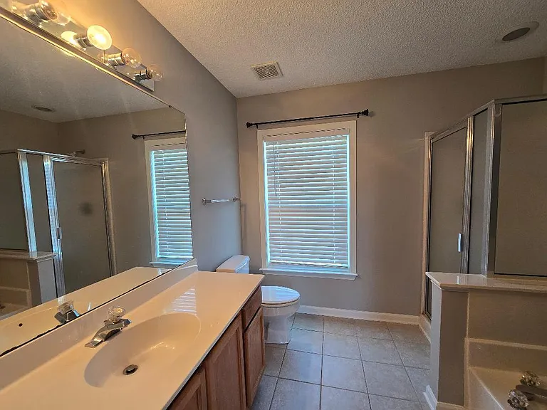 1566 Clark Sound Cir — Photo 12