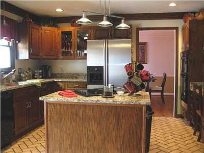 2nd image of 1103 Laurelwood Dr