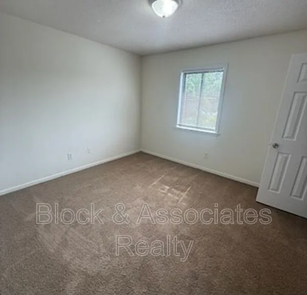 605 Sunset Ave #7 — Photo 7
