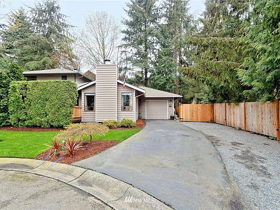 2nd image of 12701 NE 83rd Ct Unit B