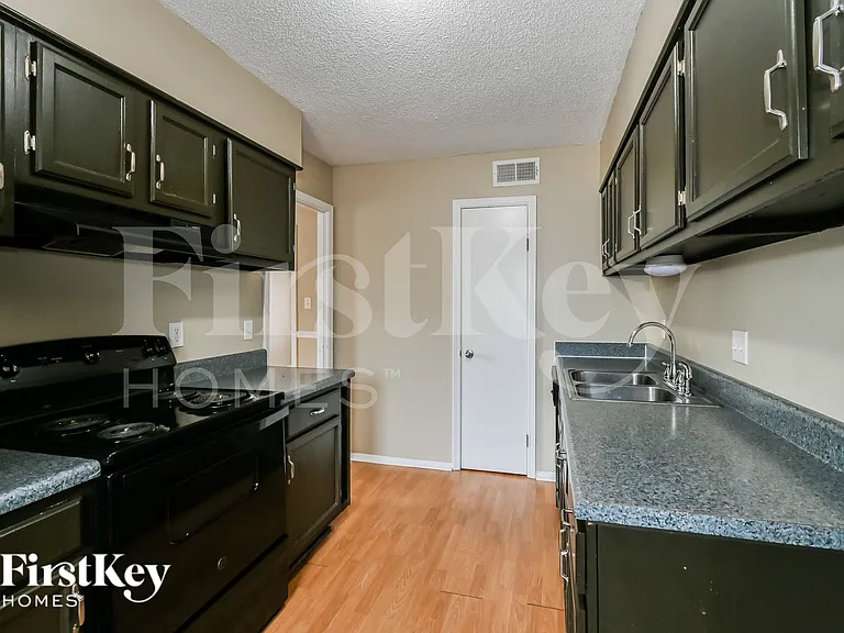 6630 Windflower Ln — Photo 7