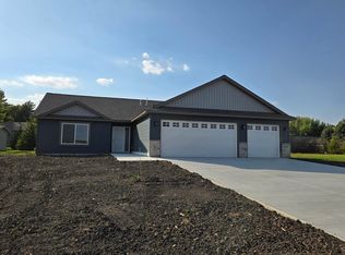 86 Balsam Ln, Madison Lake, MN 56063