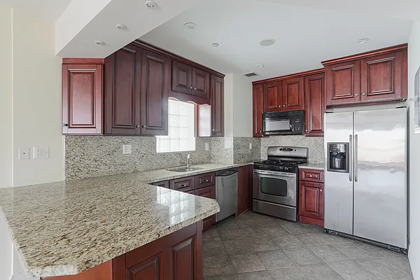 Rented by EXP Realty NYC | media 19