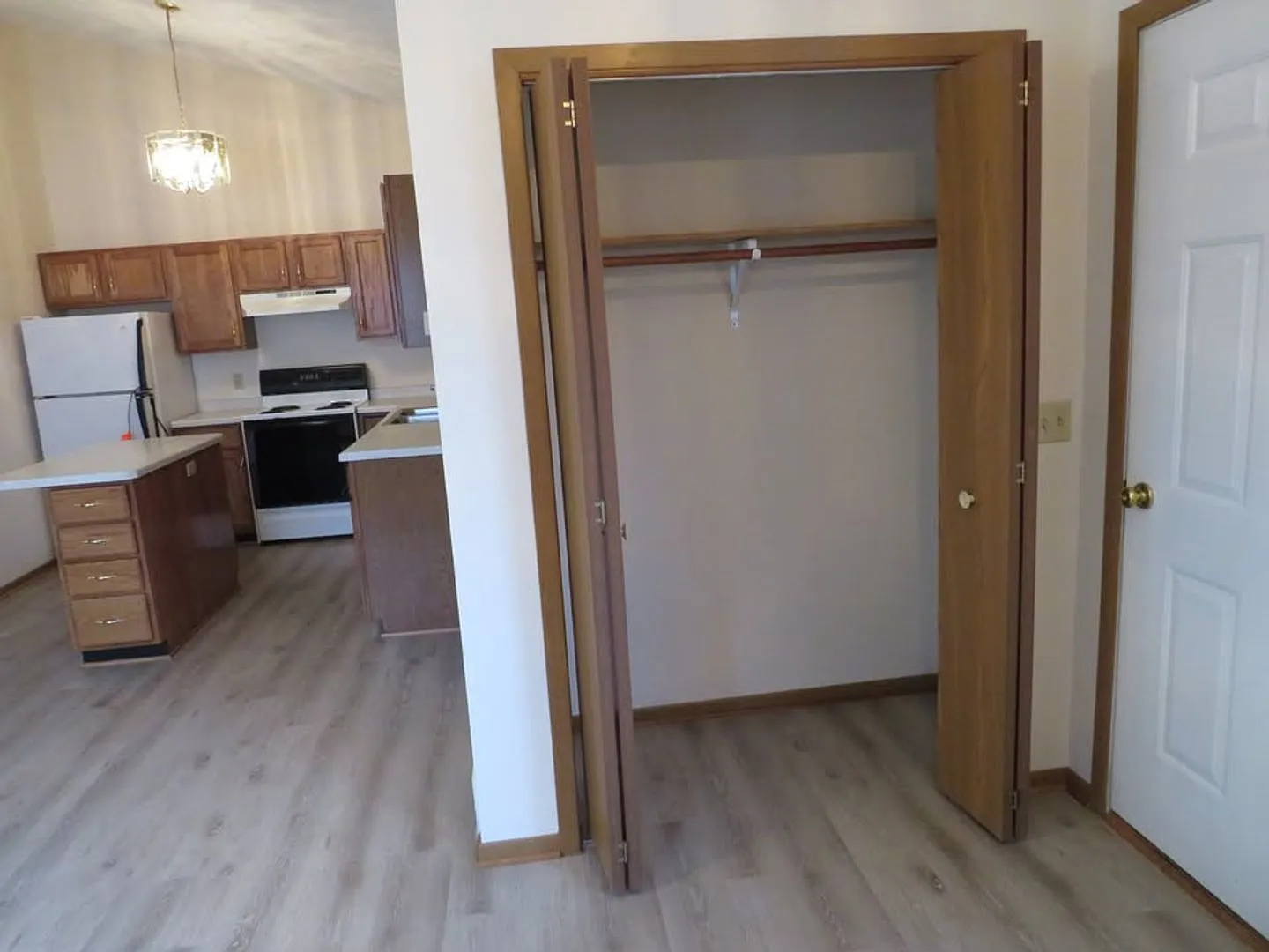 5671 Gables Dr — Photo 2