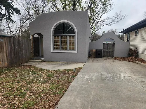 3829 W St Photo 1