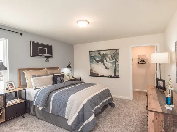 Johnson Plan, Creekside at Oxford Park