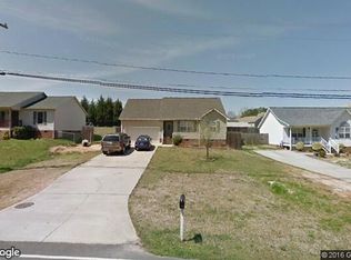 245 Albertson Rd, Thomasville, NC 27360