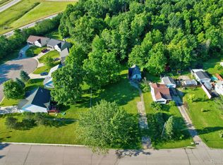 1226 Harding Dr, Flint, MI 48507