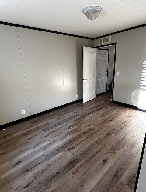 1st image of 15 Nancy Ct
