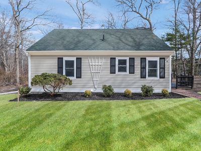 8 Shallow Pond Ln, East Falmouth, MA, 02536