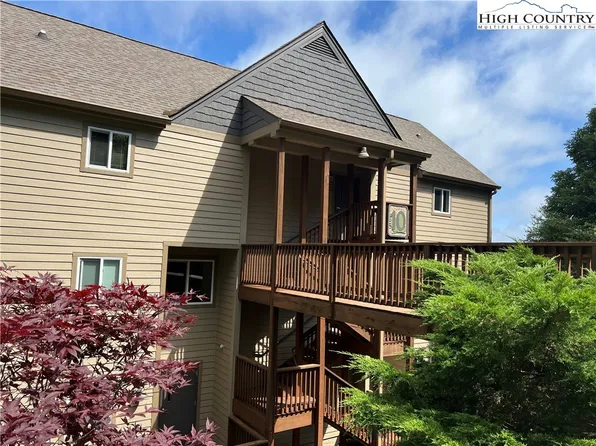 110 Sugar Ski Drive #10-401, Sugar Mountain, NC 28604
