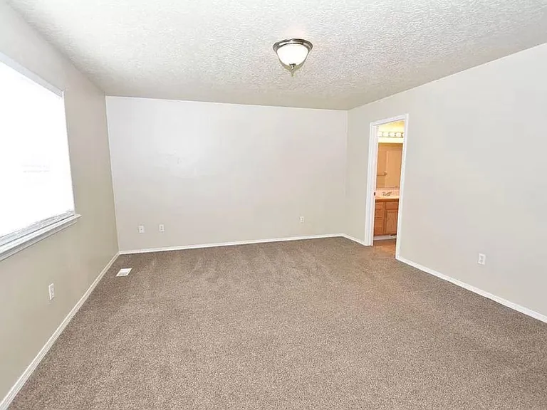 3341 N Maplestone Ave — Photo 10