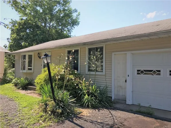 5255 Bear Rd, North Syracuse, NY 13212