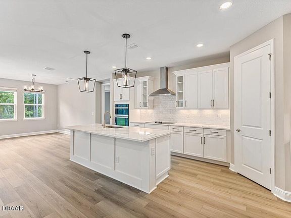 4th image of 352 Birkdale Dr