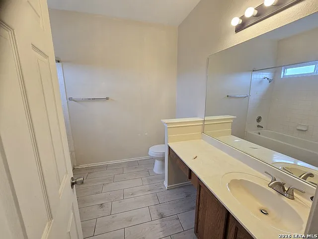 1803 White Magnolia — Photo 15