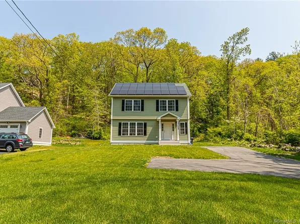 1060 Long Cove Road, Ledyard, CT 06335