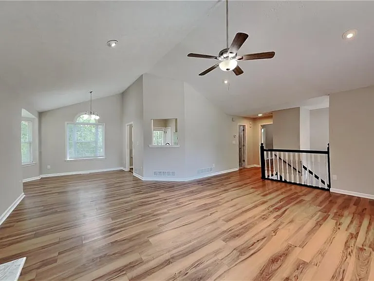 460 Highlander Way — Photo 4