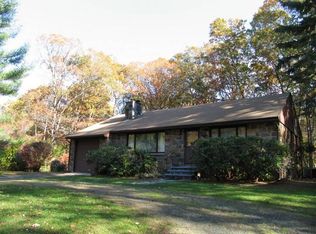 525 Little Meadow Rd, Guilford, CT 06437