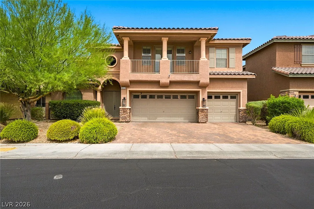 5 bed, 4.0 bath, 3987 sqft, $3,495 — Photo 1