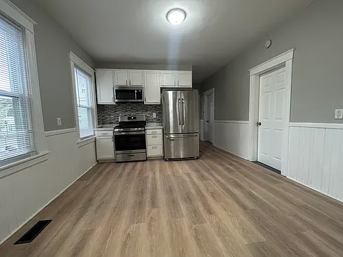 93 Unit St #1 Photo 1