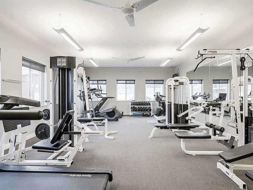 Our clubhouse features a 24/7 fitness center.