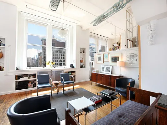 Sold by Sotheby's International Realty | media 2