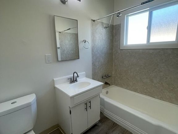 5th image of 3243 E 10th St APT 5
