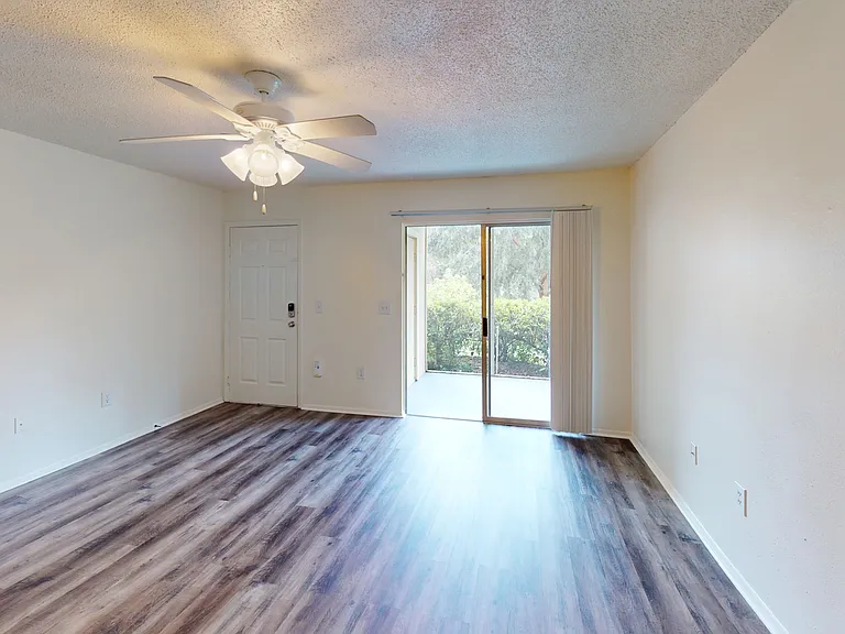 Lakewood Place — Photo 135